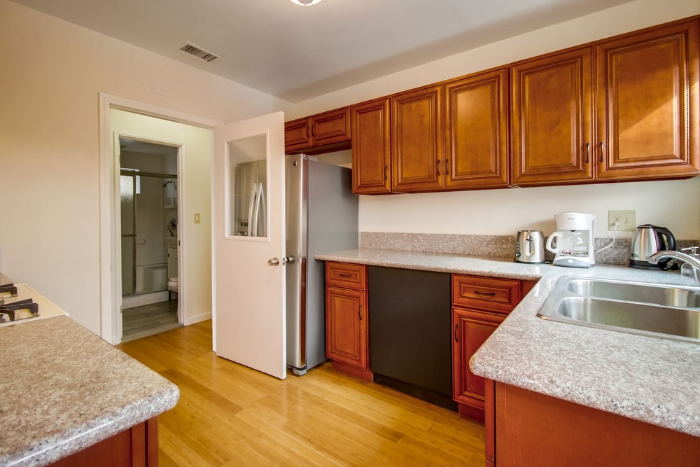 Virtual tour photo 15 of 65 for 4647 Winona Ave