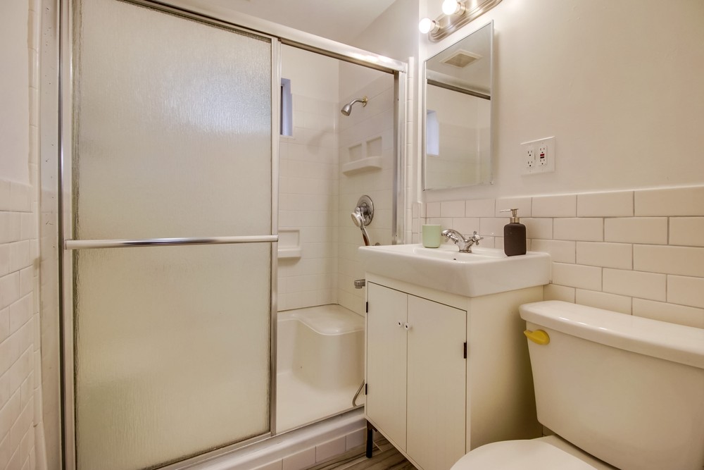 Virtual tour photo 20 of 65 for 4647 Winona Ave