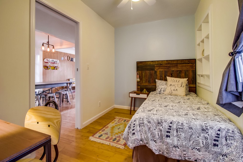 Virtual tour photo 23 of 65 for 4647 Winona Ave