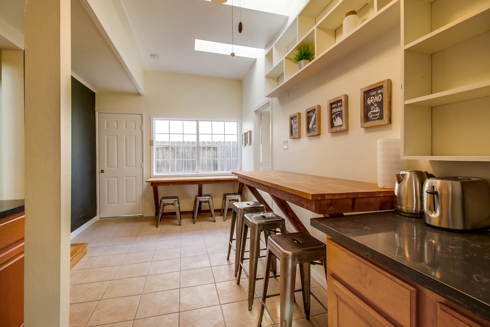 Virtual tour photo 29 of 65 for 4647 Winona Ave
