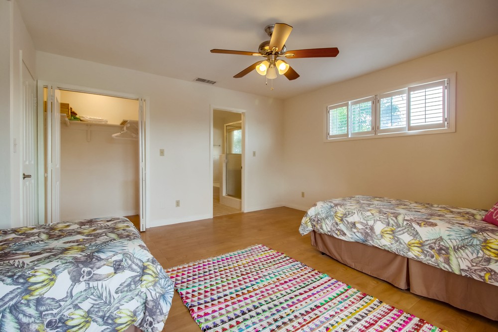 Virtual tour photo 37 of 65 for 4647 Winona Ave