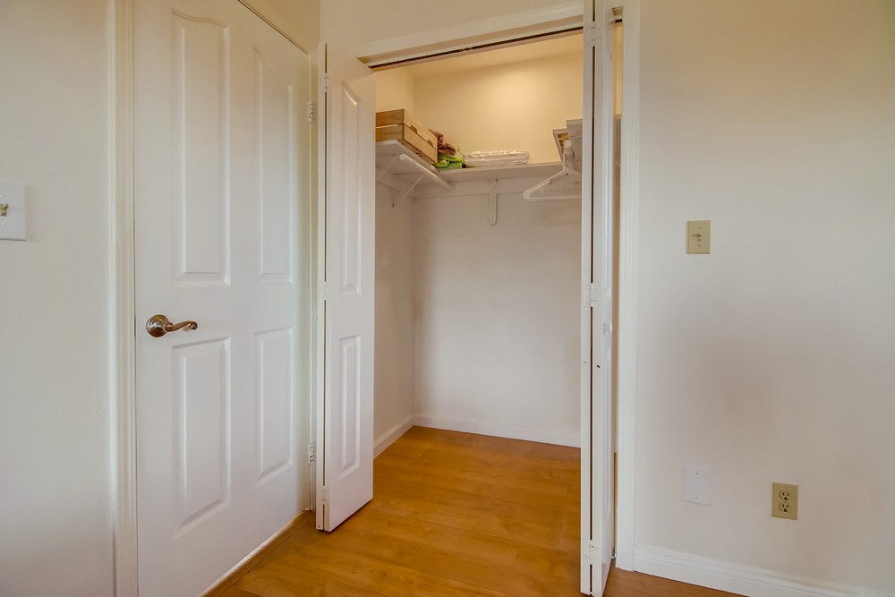 Virtual tour photo 38 of 65 for 4647 Winona Ave