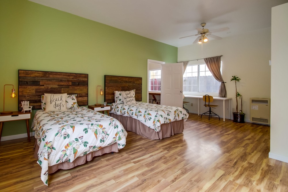 Virtual tour photo 39 of 65 for 4647 Winona Ave