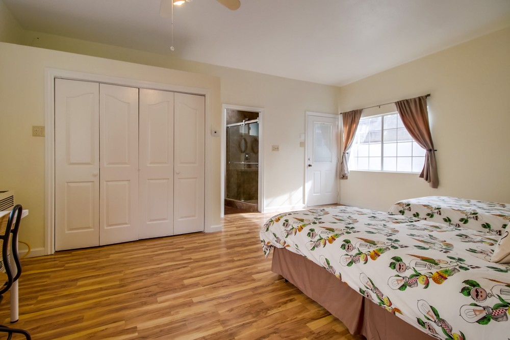 Virtual tour photo 41 of 65 for 4647 Winona Ave