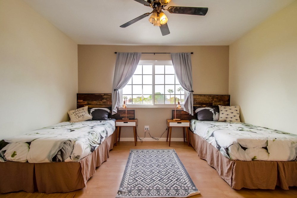 Virtual tour photo 44 of 65 for 4647 Winona Ave