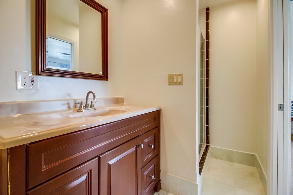 Virtual tour photo 47 of 65 for 4647 Winona Ave