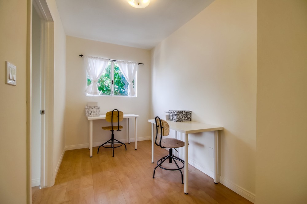 Virtual tour photo 48 of 65 for 4647 Winona Ave