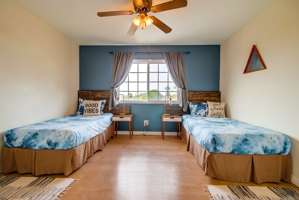 Virtual tour photo 50 of 65 for 4647 Winona Ave