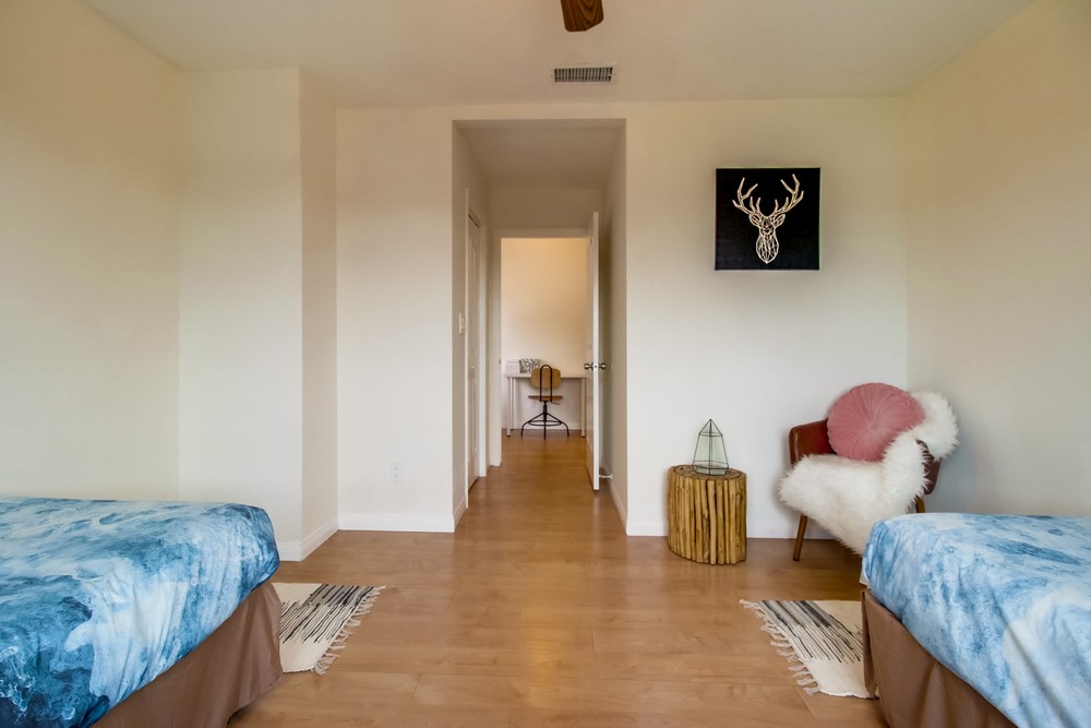 Virtual tour photo 52 of 65 for 4647 Winona Ave