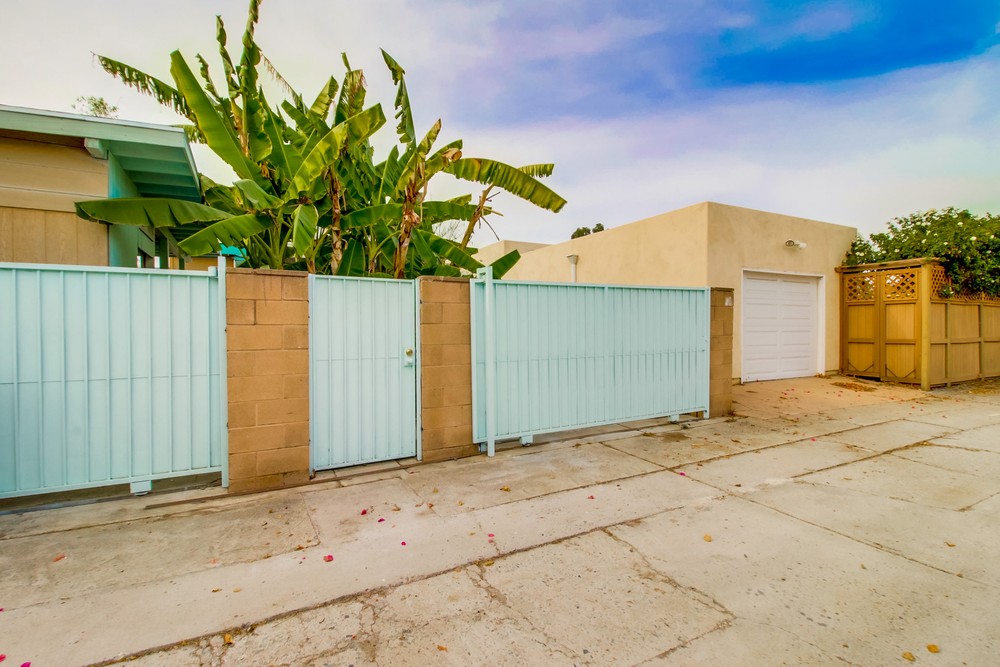 Virtual tour photo 66 of 65 for 4647 Winona Ave