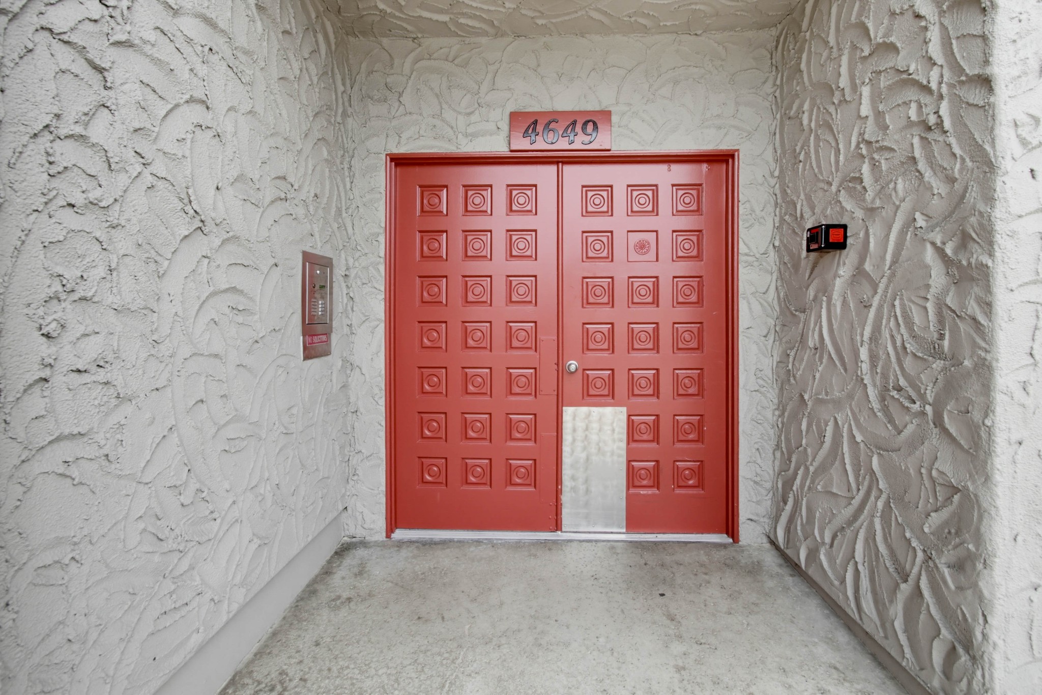Virtual tour photo 9 of 91 for 4649 Voltaire St
