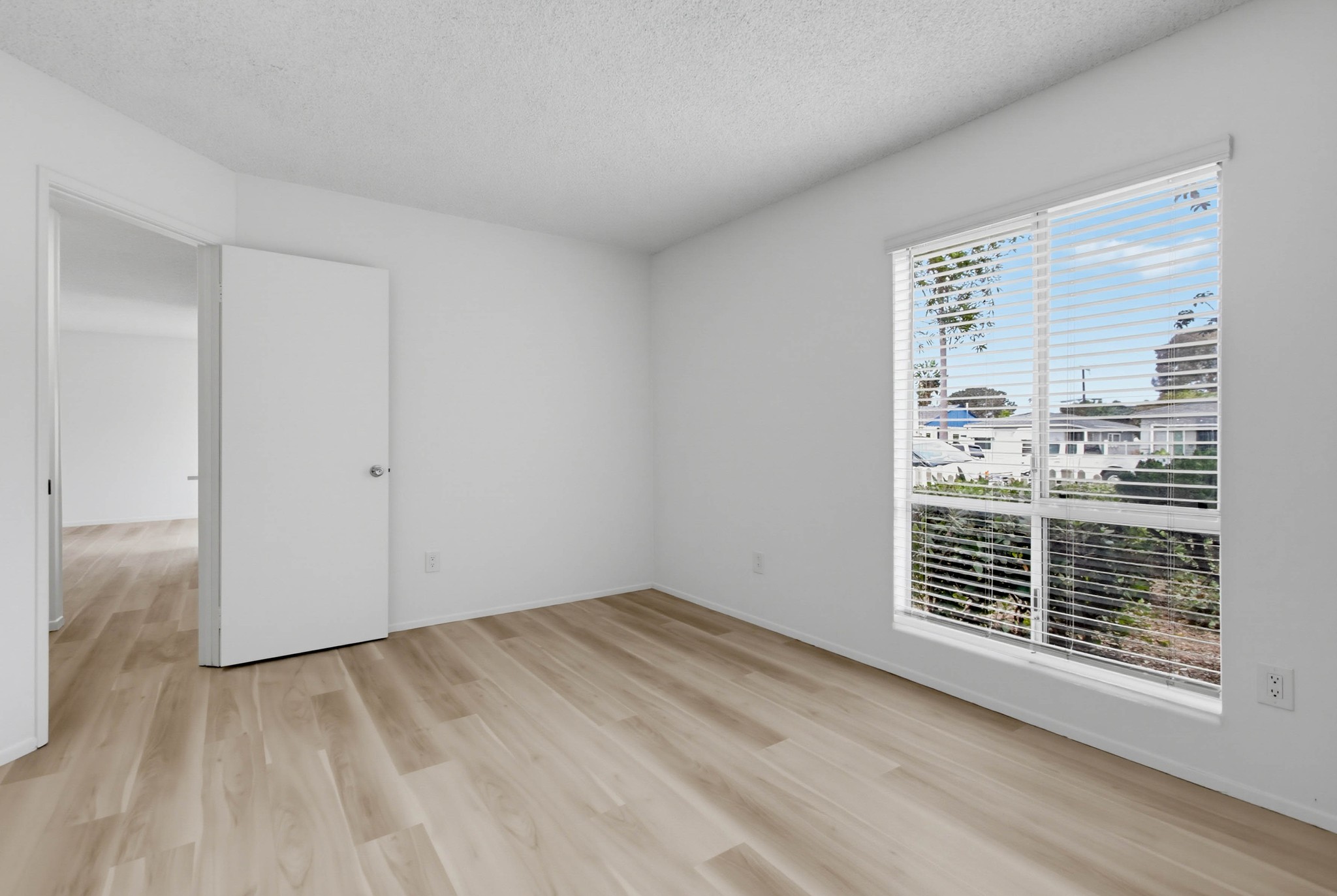 Virtual tour photo 32 of 91 for 4649 Voltaire St