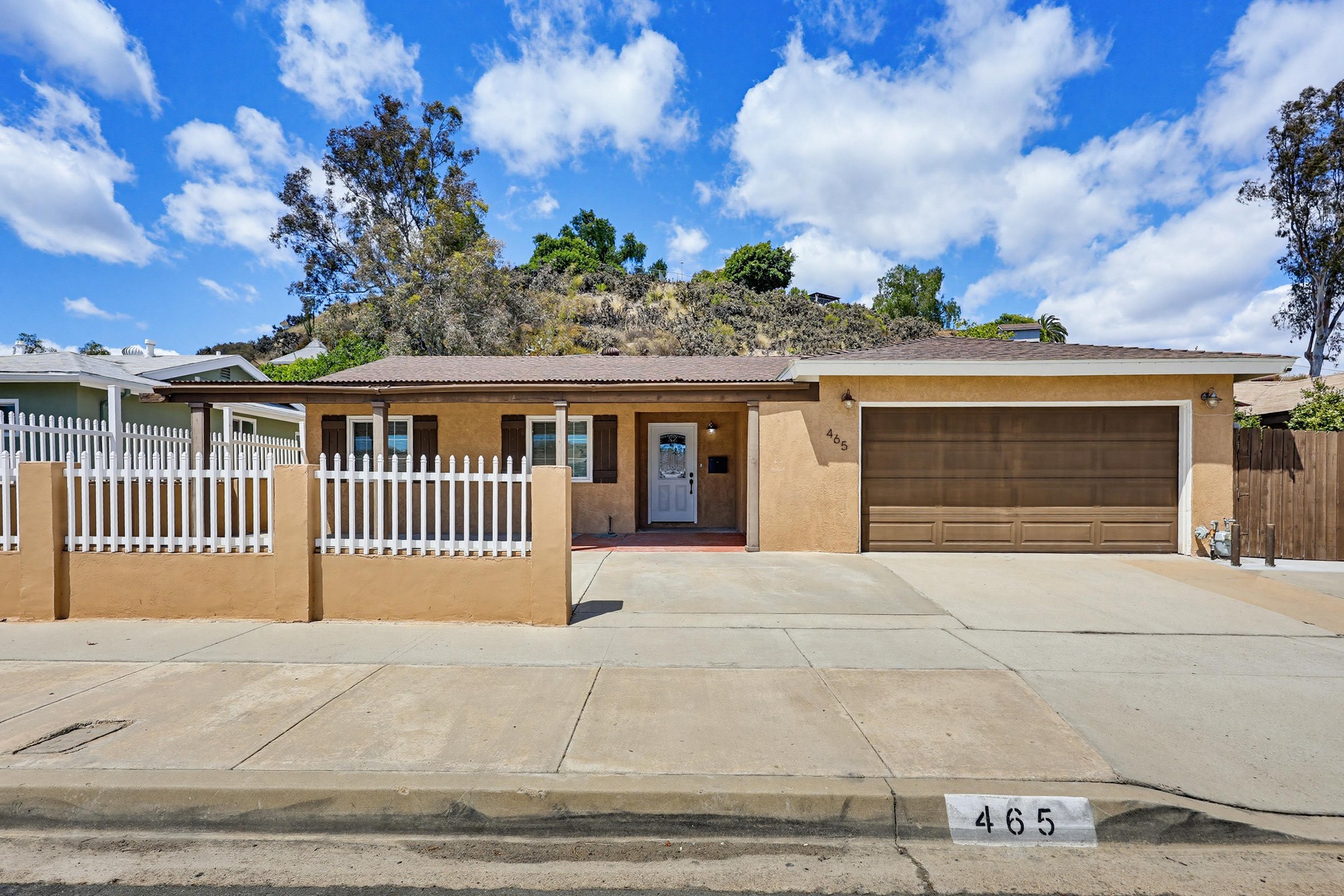 Virtual tour photo 1 of 67 for 465 Meadowbrook Dr