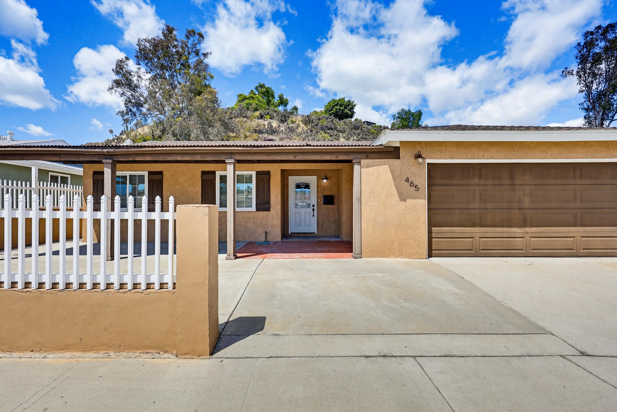 Virtual tour photo 5 of 67 for 465 Meadowbrook Dr