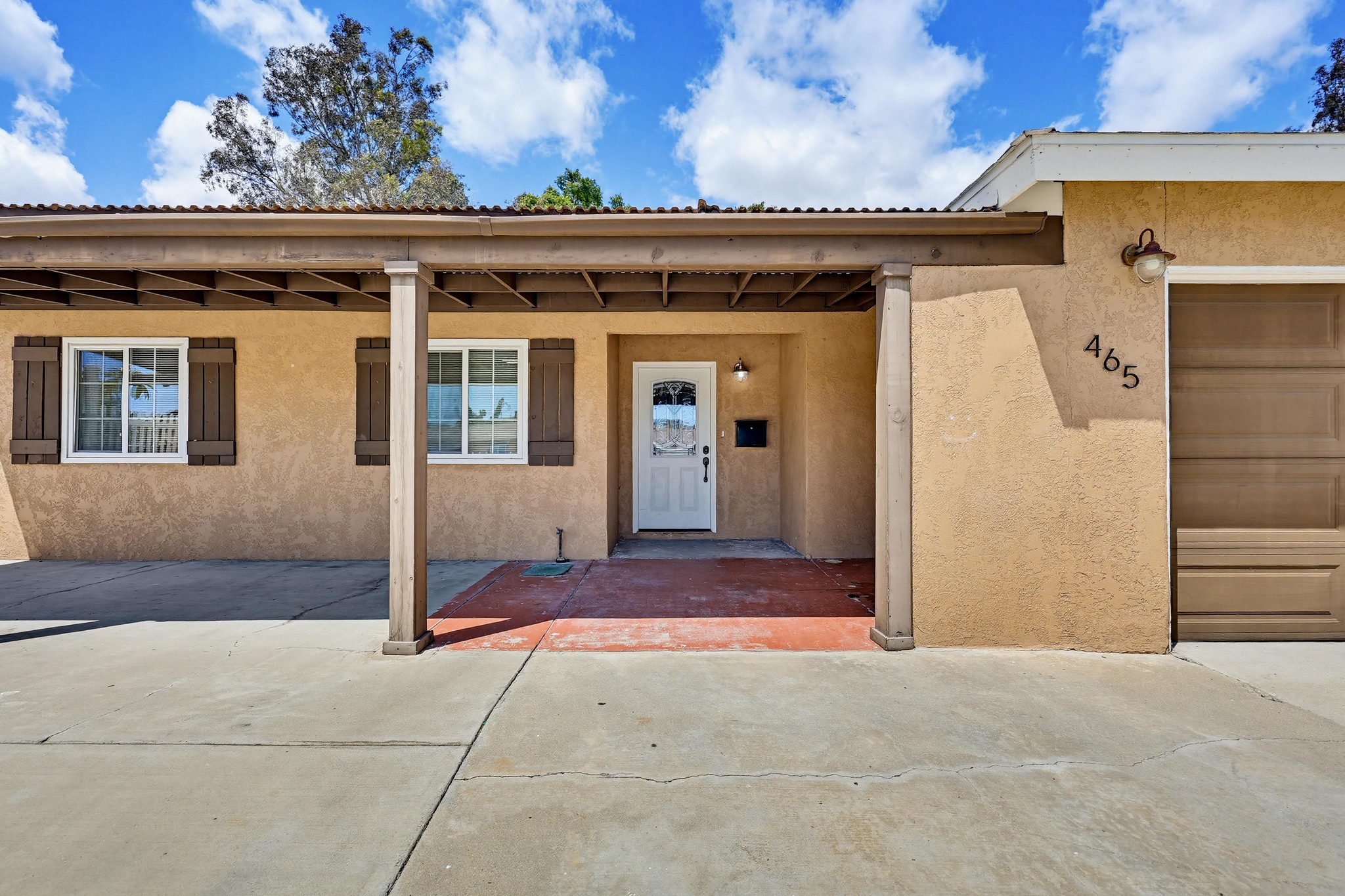 Virtual tour photo 6 of 67 for 465 Meadowbrook Dr
