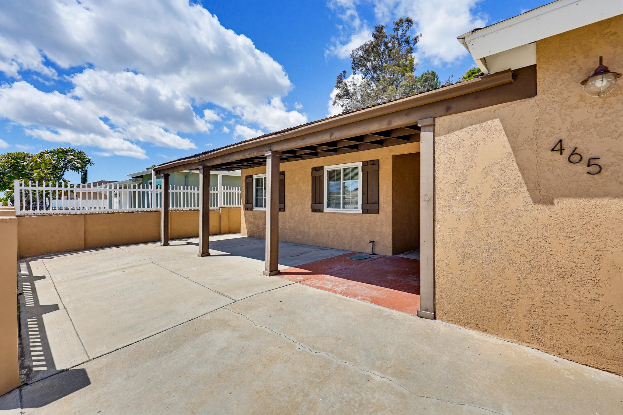 Virtual tour photo 7 of 67 for 465 Meadowbrook Dr