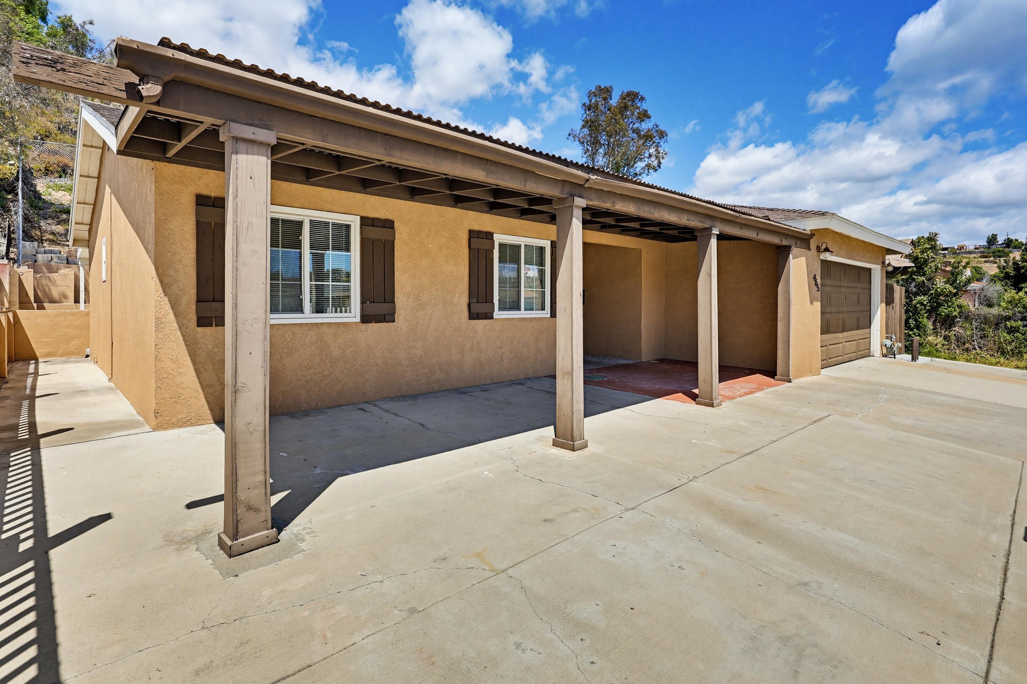 Virtual tour photo 8 of 67 for 465 Meadowbrook Dr