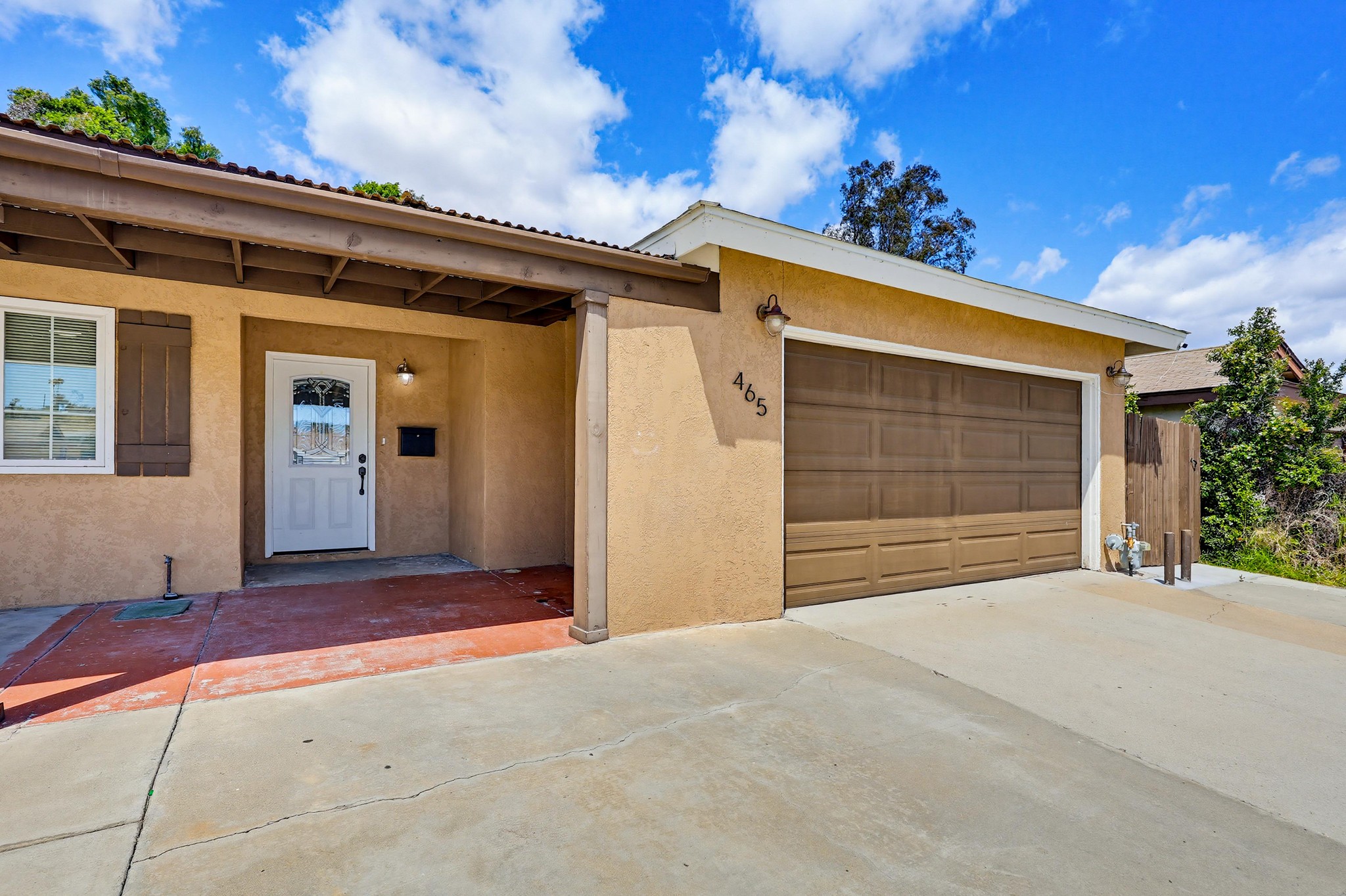 Virtual tour photo 9 of 67 for 465 Meadowbrook Dr