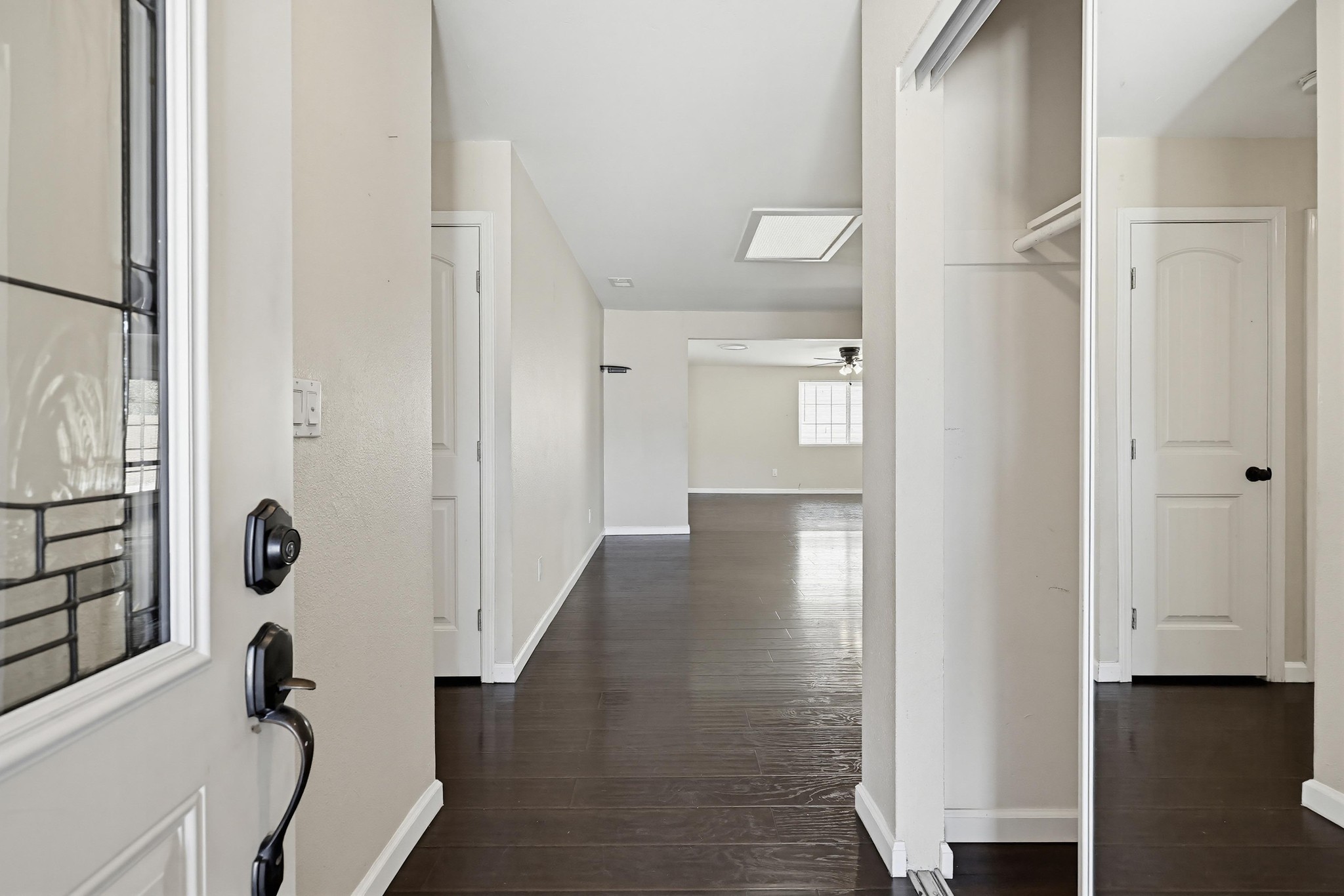 Virtual tour photo 12 of 67 for 465 Meadowbrook Dr