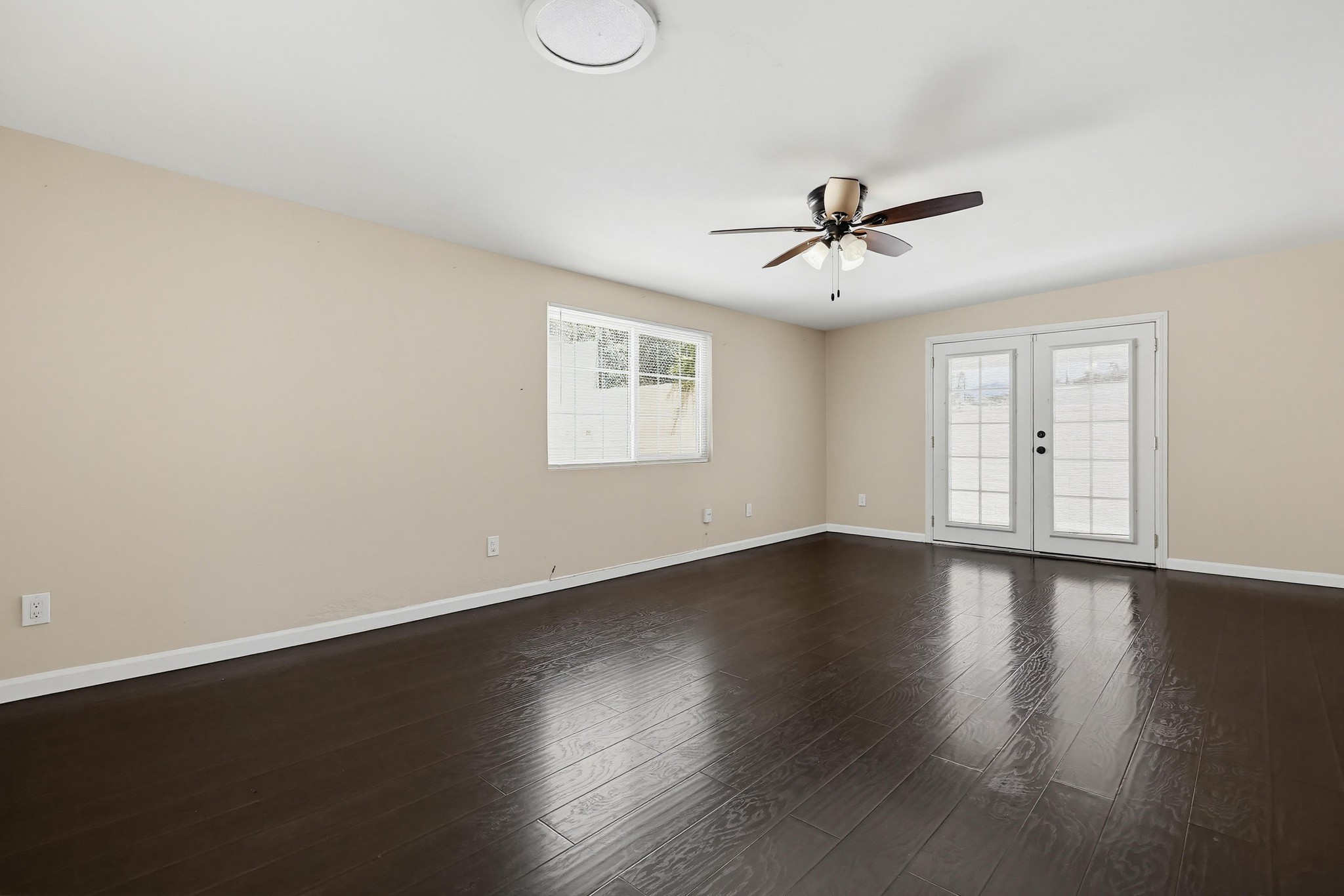 Virtual tour photo 22 of 67 for 465 Meadowbrook Dr