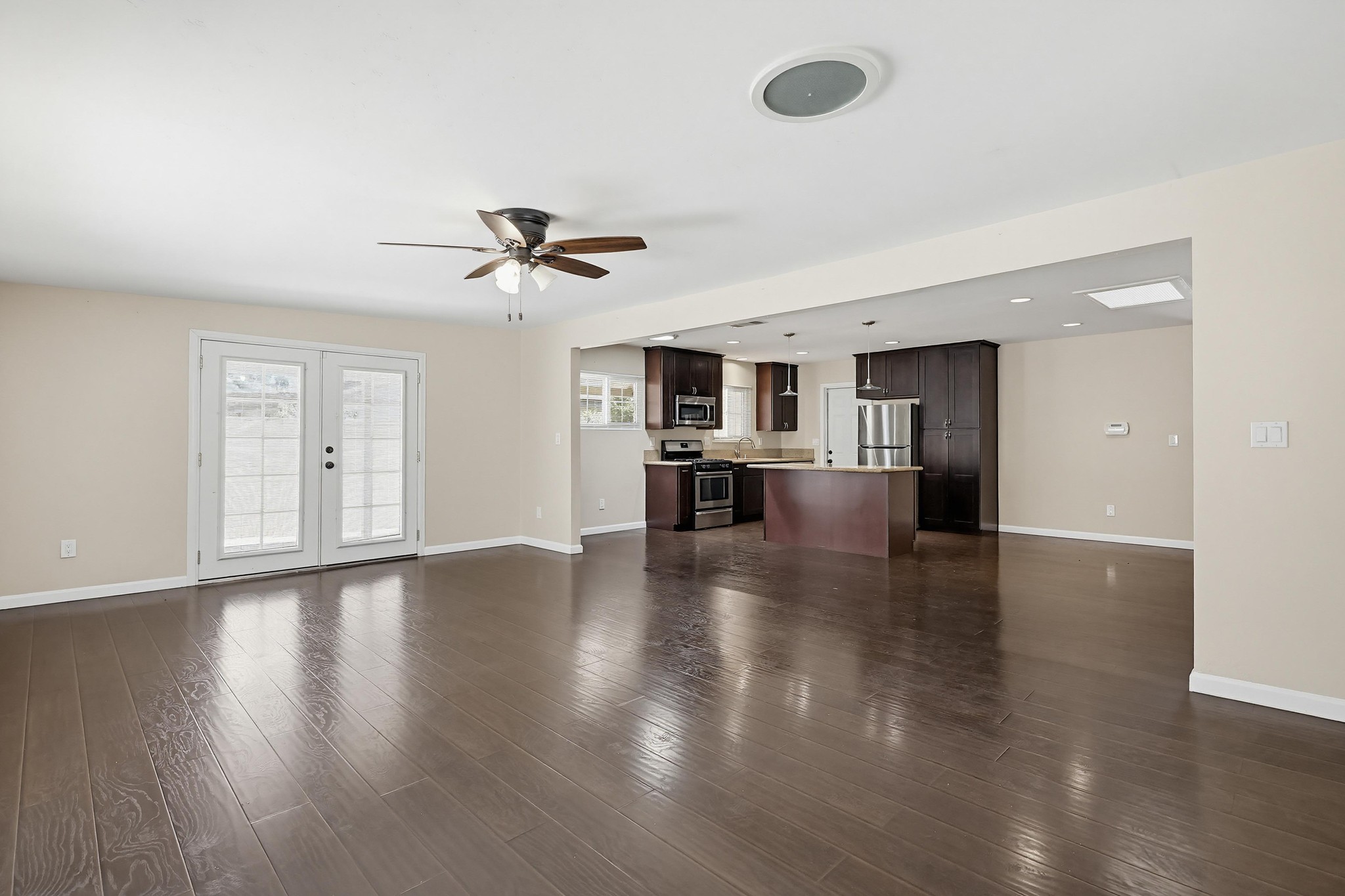 Virtual tour photo 23 of 67 for 465 Meadowbrook Dr