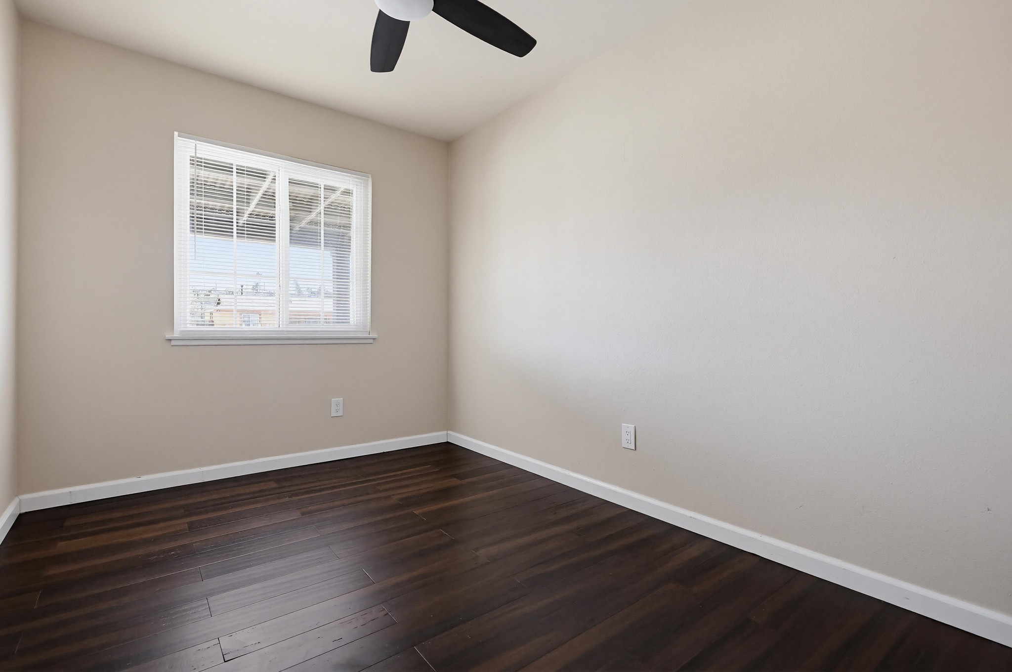 Virtual tour photo 35 of 67 for 465 Meadowbrook Dr