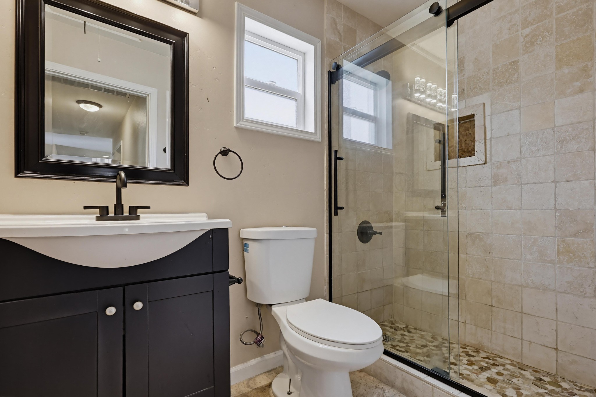 Virtual tour photo 38 of 67 for 465 Meadowbrook Dr