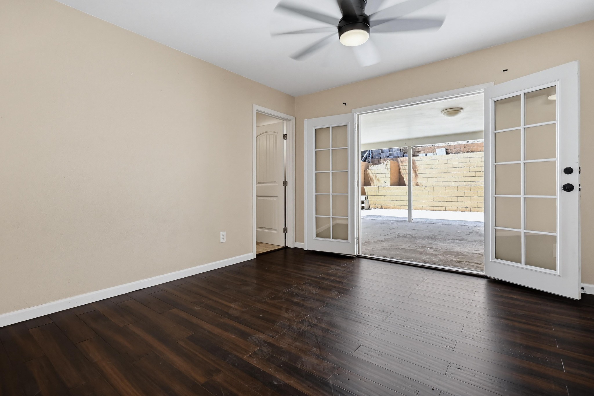 Virtual tour photo 40 of 67 for 465 Meadowbrook Dr