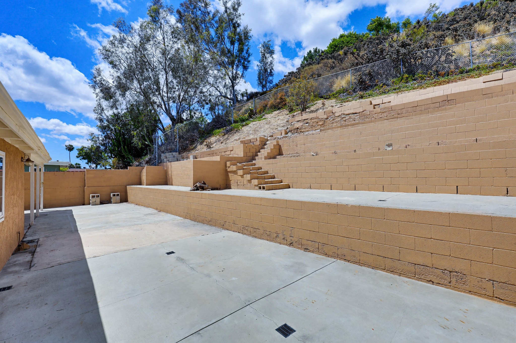 Virtual tour photo 54 of 67 for 465 Meadowbrook Dr