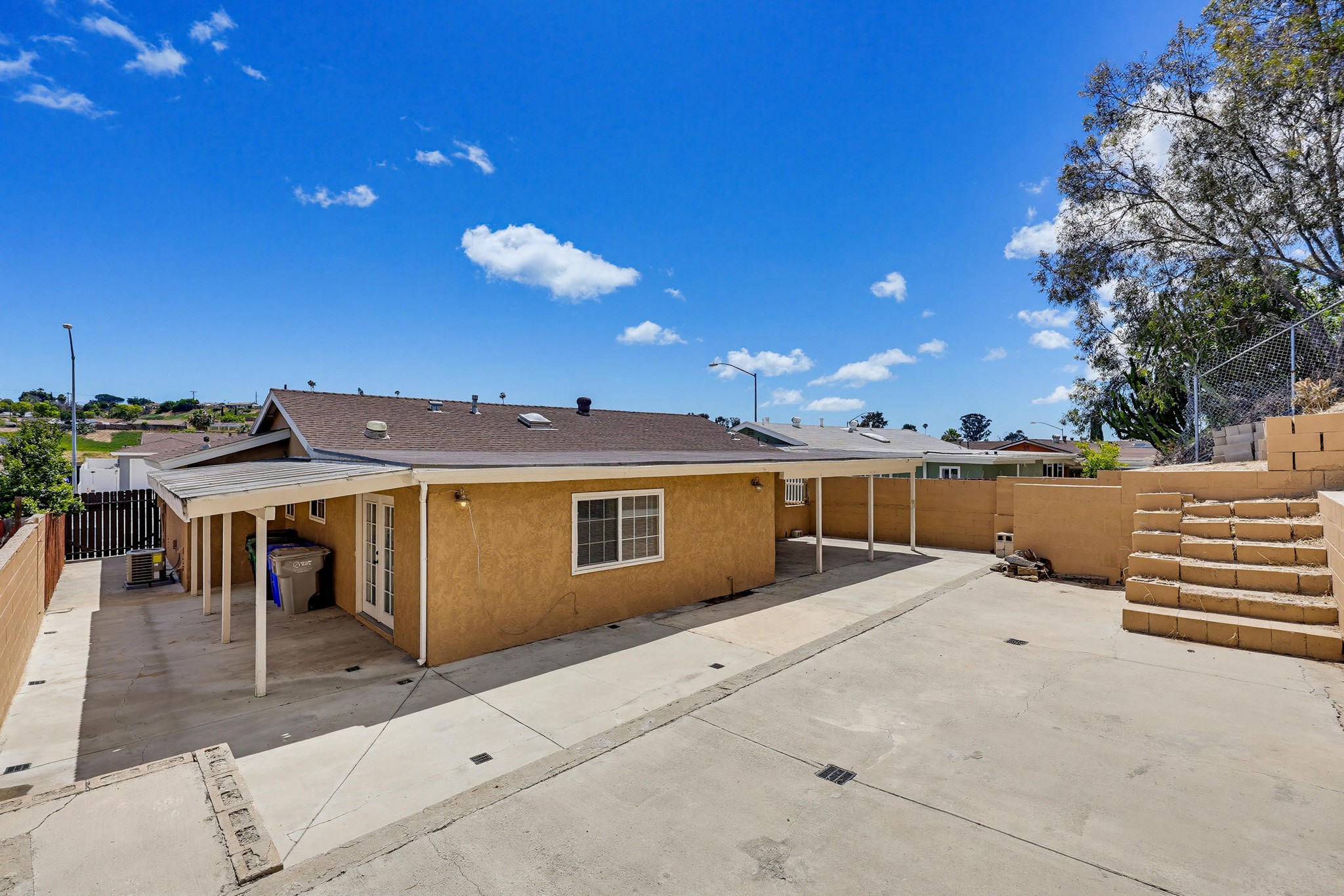 Virtual tour photo 57 of 67 for 465 Meadowbrook Dr