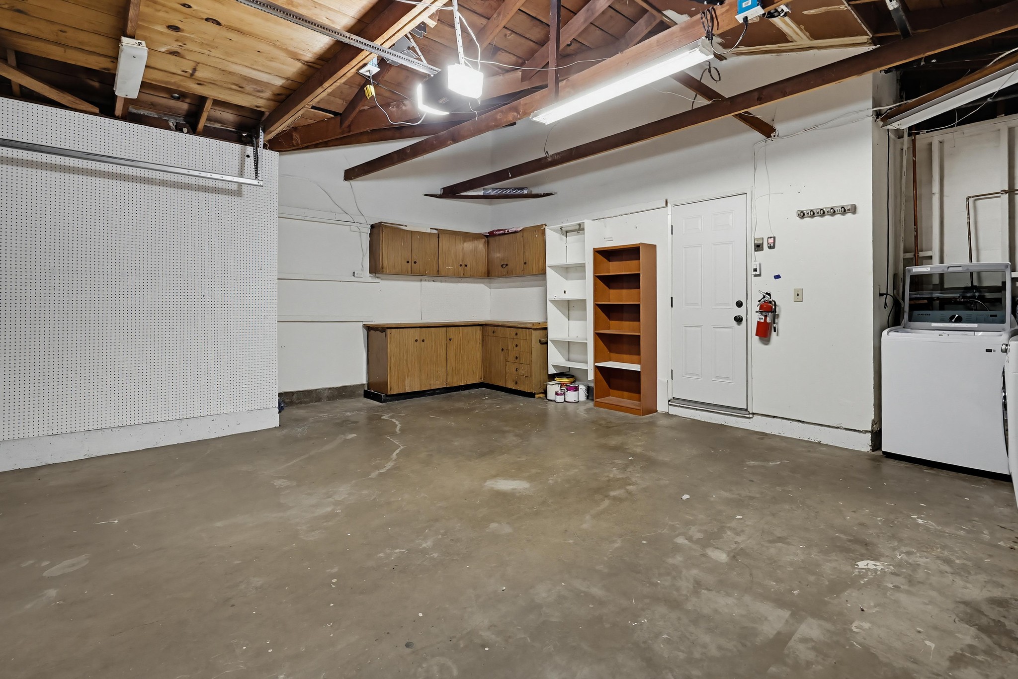 Virtual tour photo 63 of 67 for 465 Meadowbrook Dr