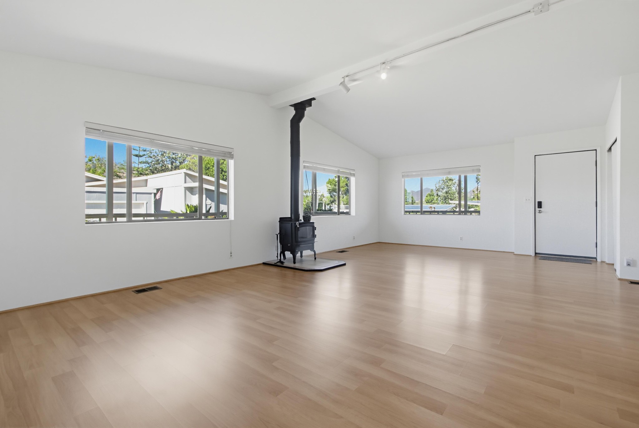 Virtual tour photo 14 of 68 for 4650 Dulin Rd Spc 219