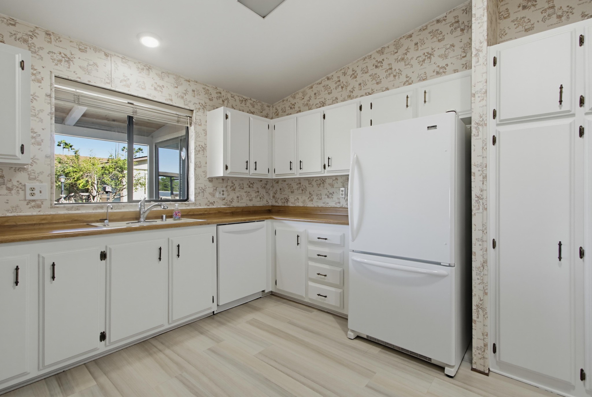 Virtual tour photo 20 of 68 for 4650 Dulin Rd Spc 219