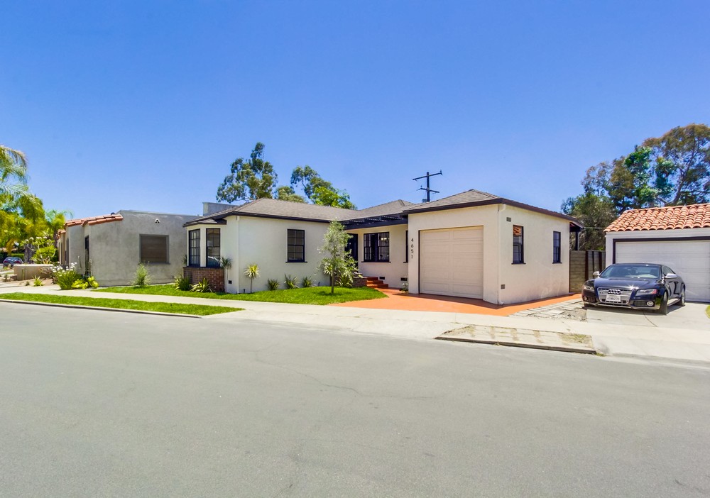 Virtual tour photo 1 of 35 for 4651 E Talmadge Dr