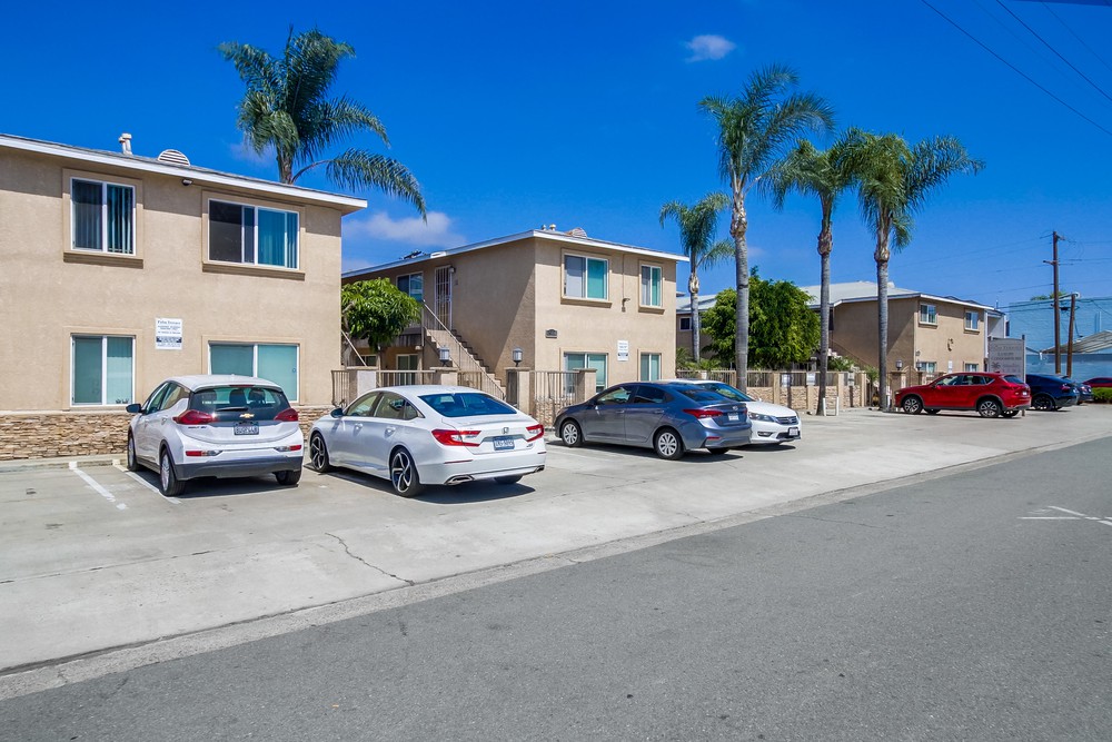 Virtual tour photo 6 of 40 for 4654 33rd St