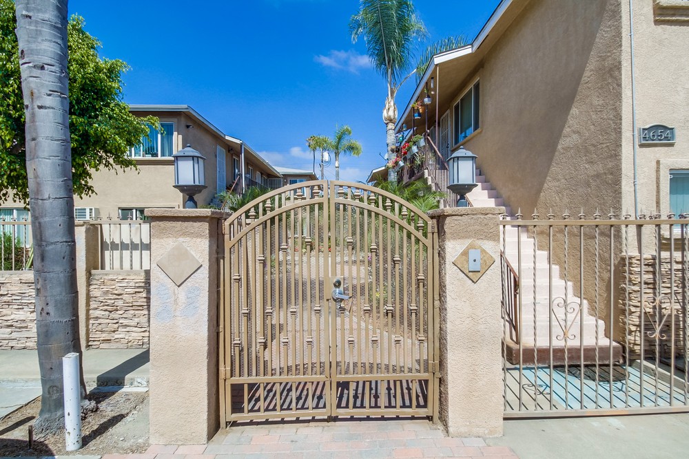 Virtual tour photo 8 of 40 for 4654 33rd St