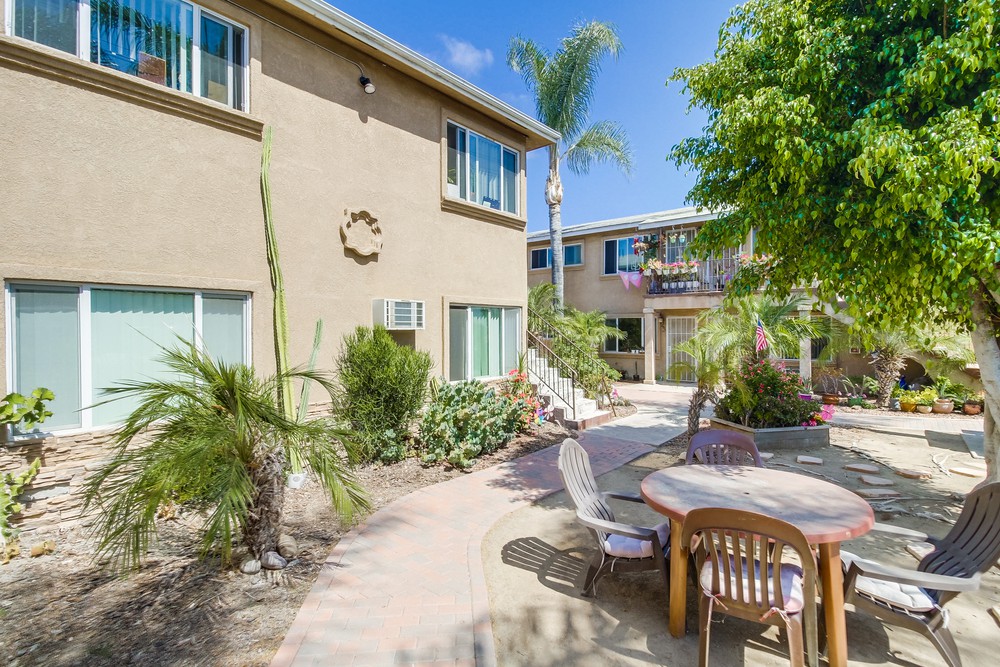 Virtual tour photo 12 of 40 for 4654 33rd St