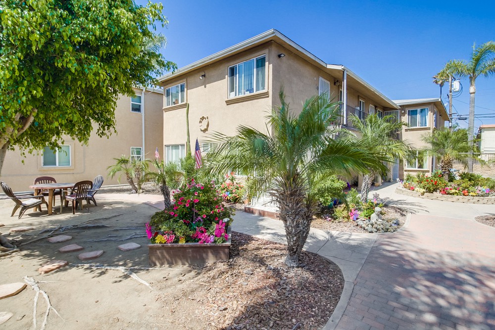 Virtual tour photo 18 of 40 for 4654 33rd St