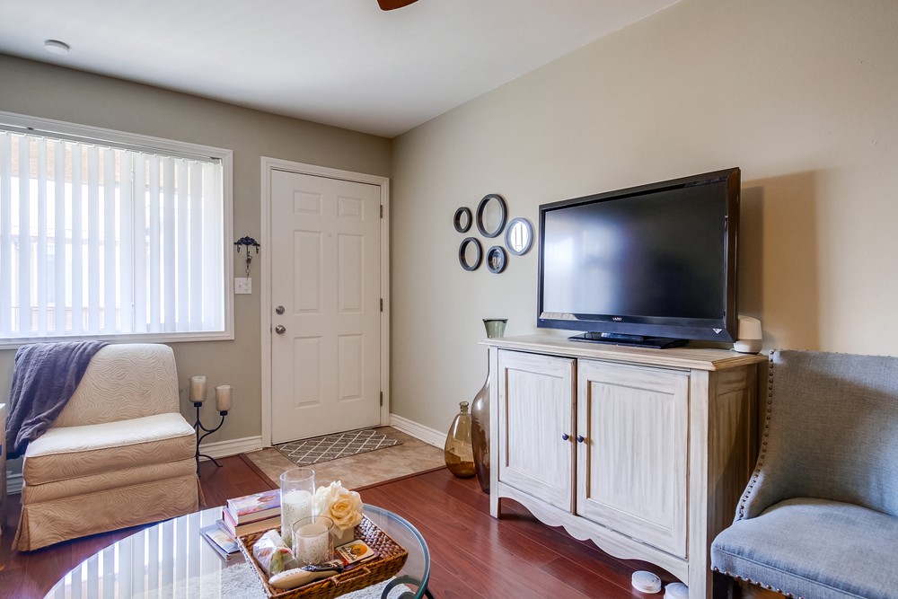 Virtual tour photo 29 of 40 for 4654 33rd St