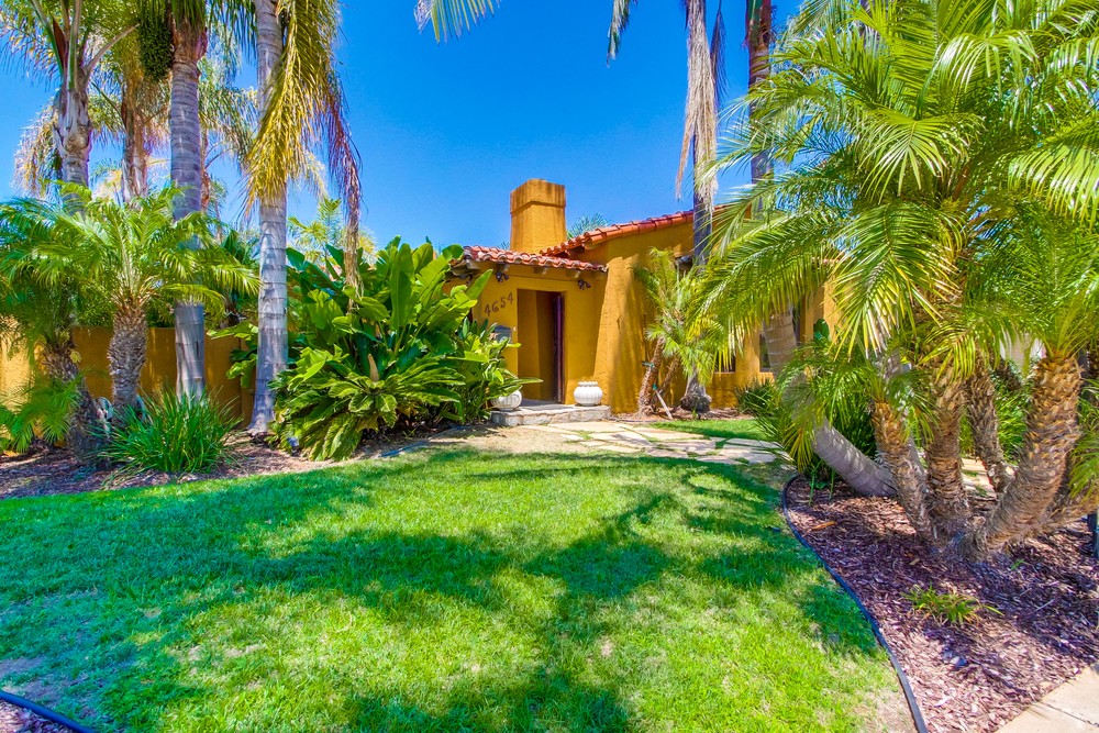Virtual tour photo 3 of 45 for 4654 Constance Drive