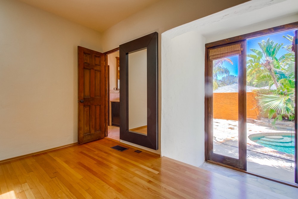 Virtual tour photo 22 of 45 for 4654 Constance Drive