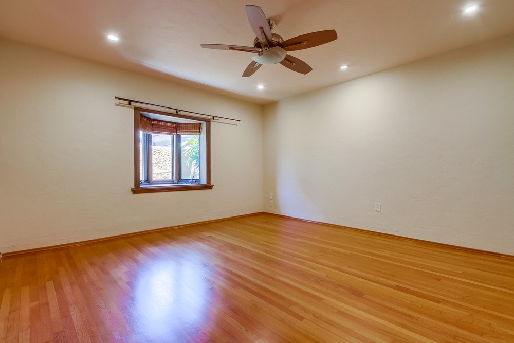 Virtual tour photo 27 of 45 for 4654 Constance Drive