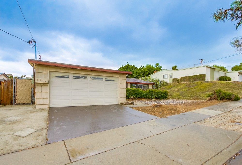 Virtual tour photo 3 of 35 for 4654 Glacier Ave