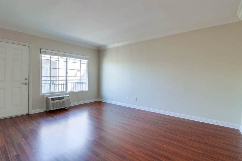 Virtual tour photo 12 of 23 for 4655 Ohio St UNIT 17