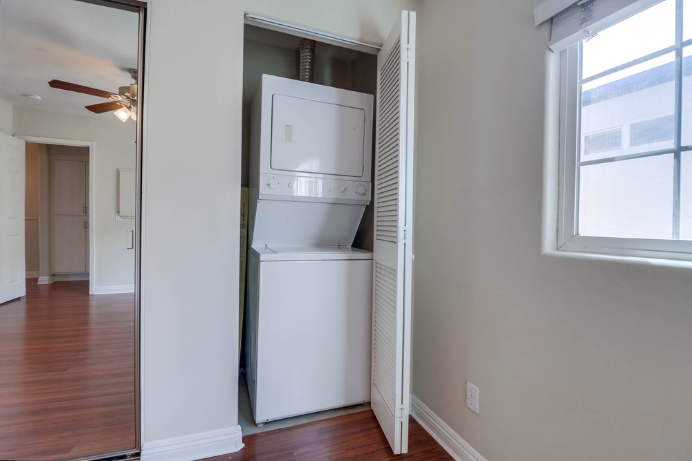 Virtual tour photo 22 of 23 for 4655 Ohio St UNIT 17
