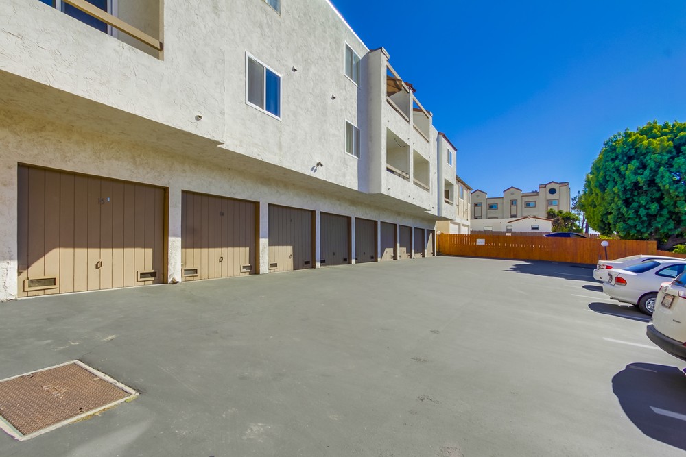 Virtual tour photo 5 of 37 for 4659 Texas St #4