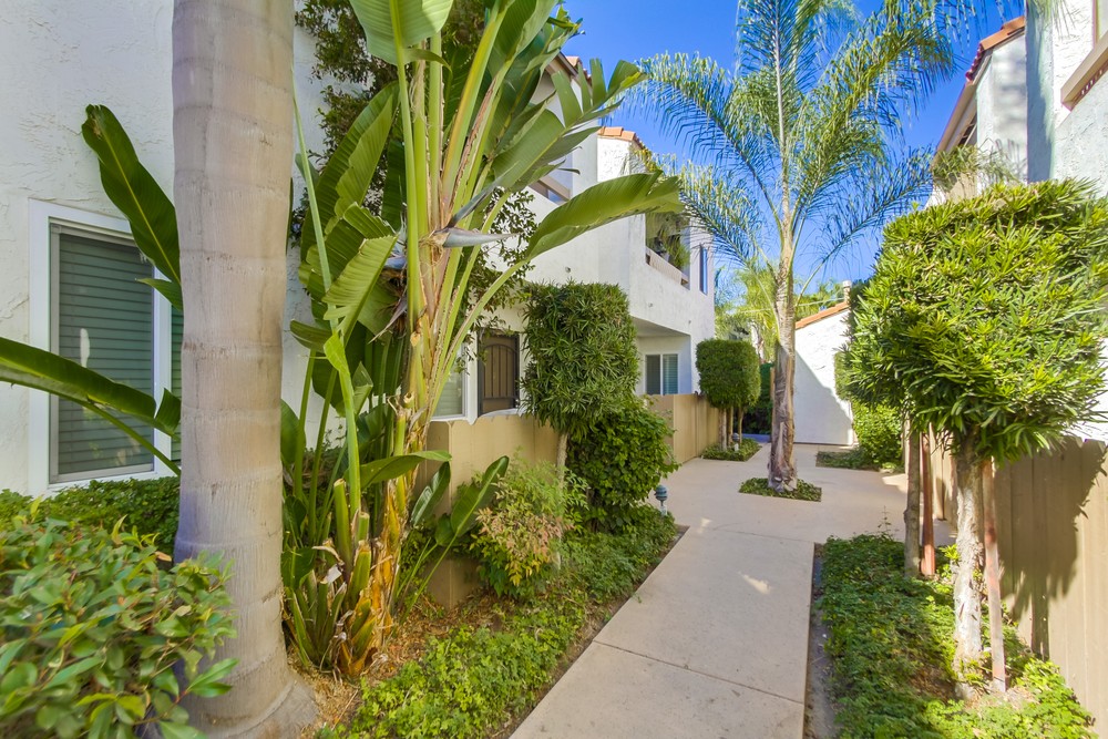 Virtual tour photo 7 of 37 for 4659 Texas St #4