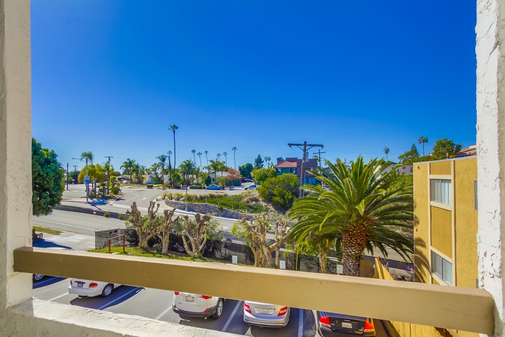 Virtual tour photo 31 of 37 for 4659 Texas St #4