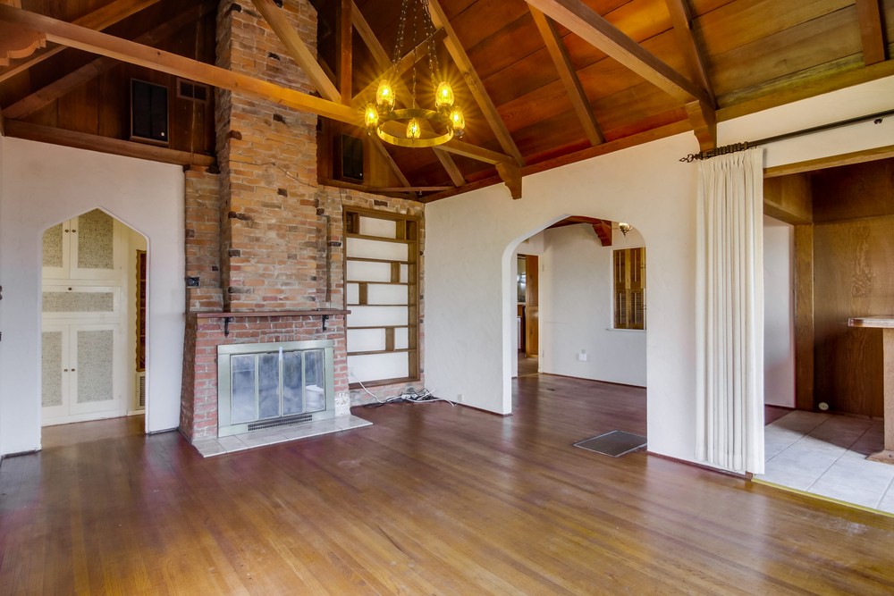 Virtual tour photo 9 of 55 for 4661 Coronado Ave