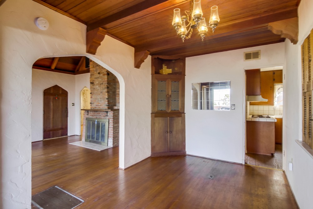 Virtual tour photo 14 of 55 for 4661 Coronado Ave